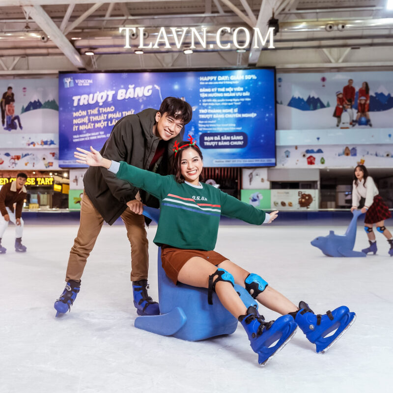 'Trải Nghiệm Sân Trượt Băng Royal City - Khám Phá Thế Giới Băng Giá Giữa Lòng Hà Nội - Ảnh 3